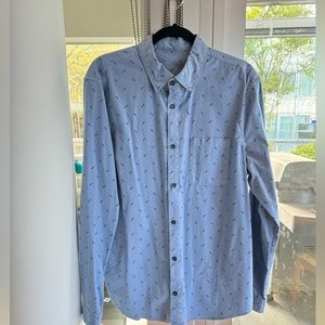 Men’s Lululemon blue casual button up shirt size large